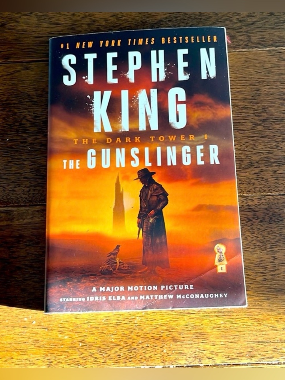 Stephen King - The Gunslinger (The Dark Tower I) Paperback - Orange Cover